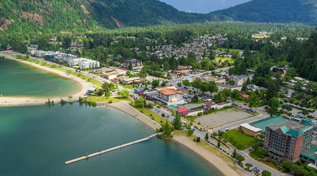 Harrison Beach Hotel Harrison Hot Springs | BC Ferries Vacations